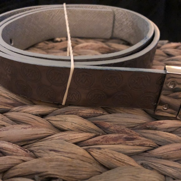 Belts - Picture 4 of 5